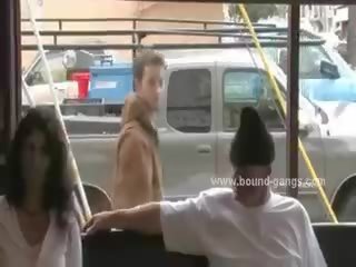 Голям бюст зубър вързани в окови и насилване в bdsm група x номинално видео